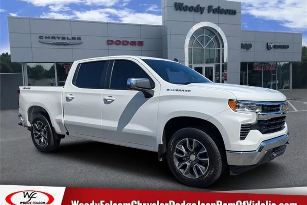 2022 Chevrolet Silverado 1500 LT photo 1