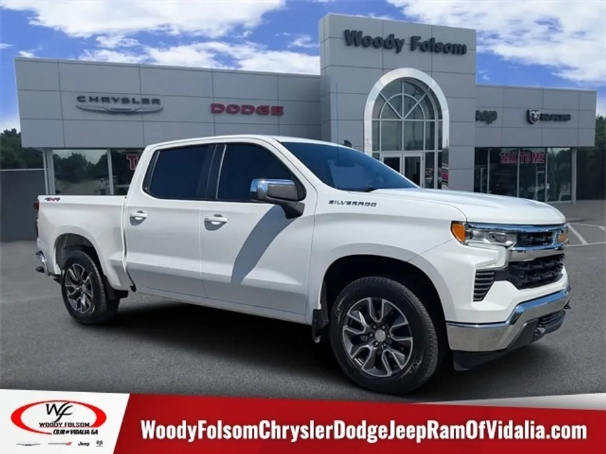 2022 Chevrolet Silverado 1500 LT photo 1