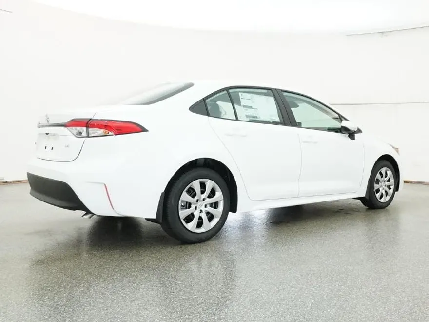 2026 Toyota Corolla LE photo 1
