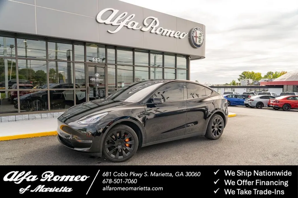 2023 Tesla Model Y Long Range photo 1