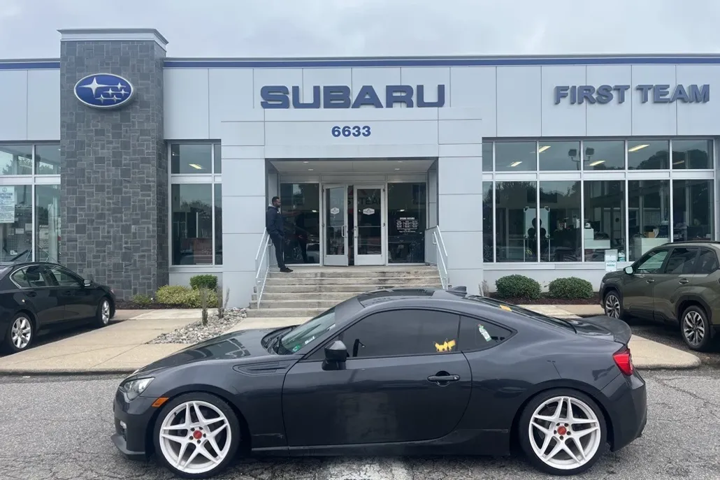 2016 Subaru BRZ Limited photo 1