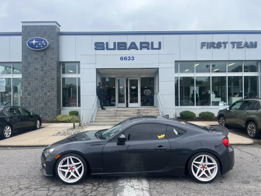 2016 Subaru BRZ Limited photo 1