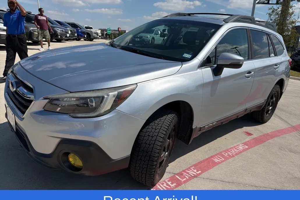 2018 Subaru Outback 3.6R Limited photo 1