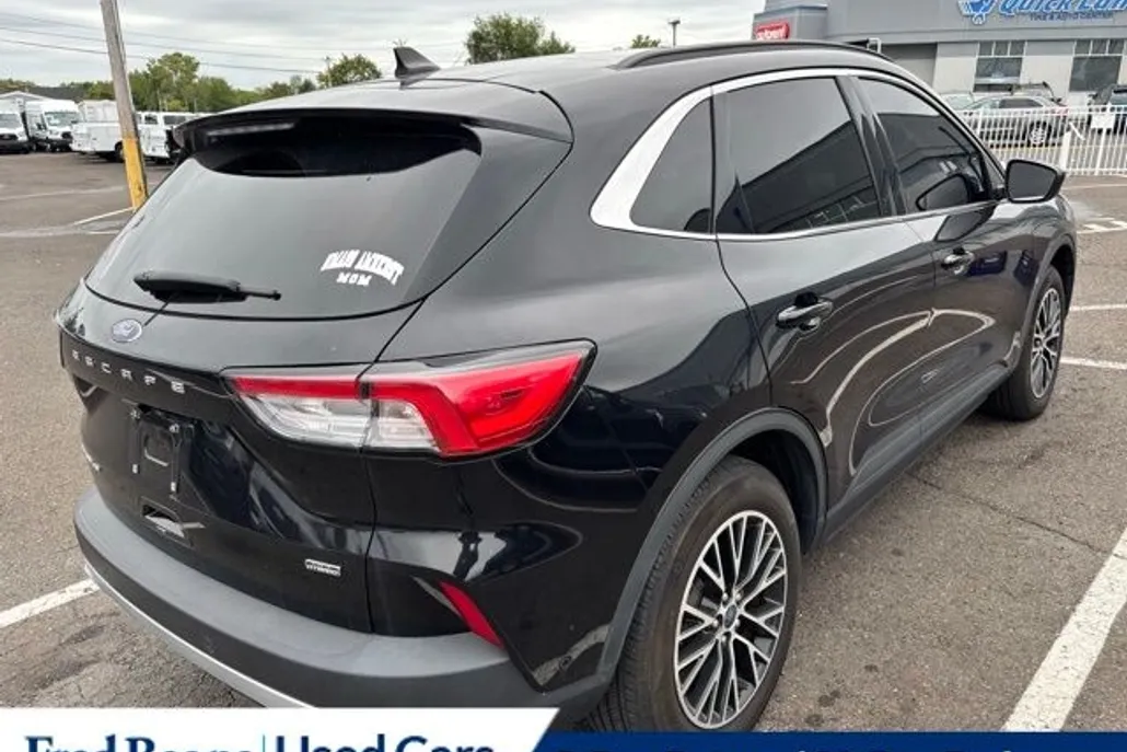 2022 Ford Escape Plug-In Hybrid Titanium photo 1