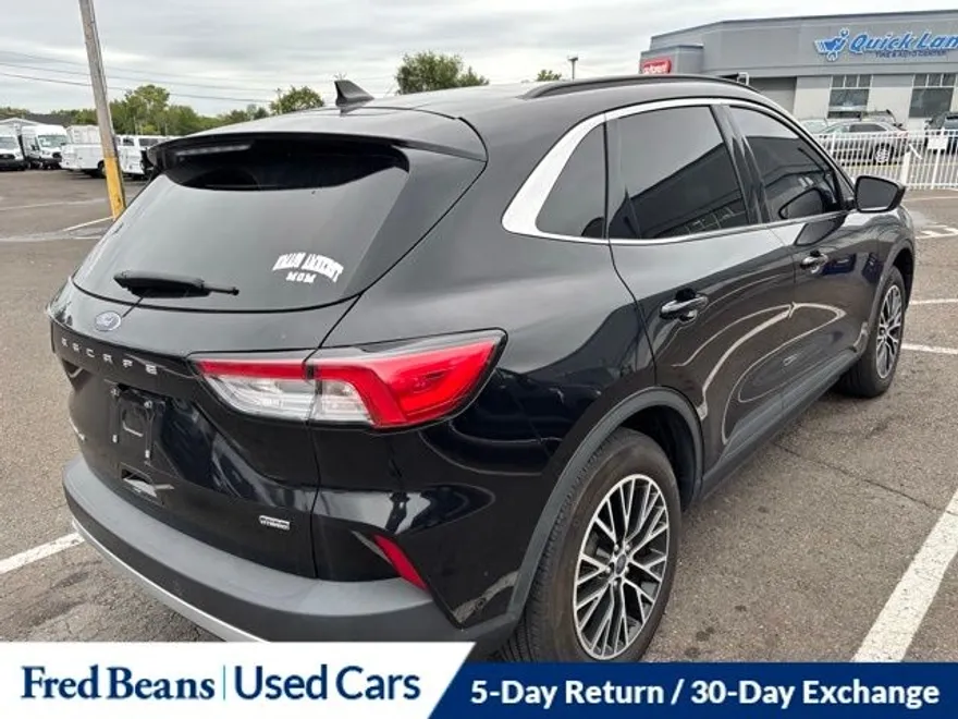 2022 Ford Escape Plug-In Hybrid Titanium photo 1