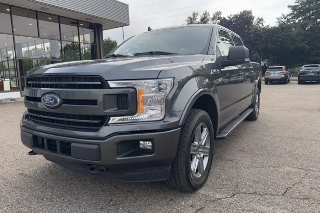2019 Ford F-150 XLT photo 1