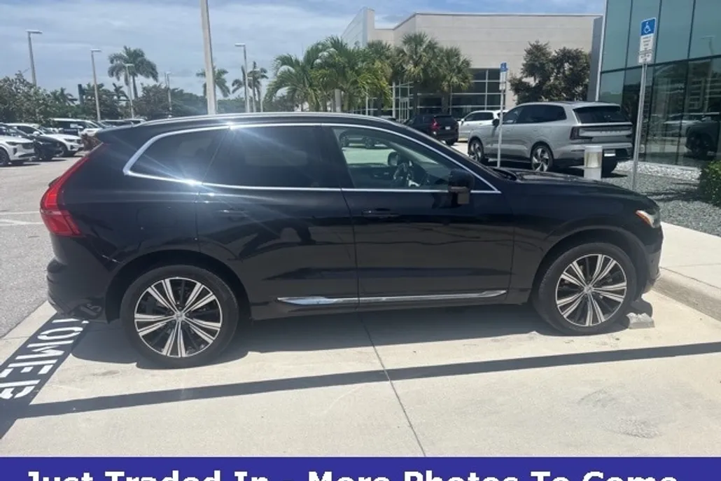 2022 Volvo XC60 Inscription photo 1