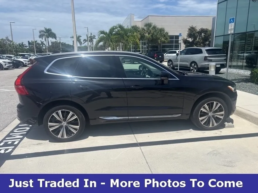 2022 Volvo XC60 Inscription photo 1