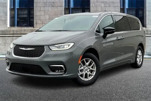 2025 Chrysler Pacifica photo 2