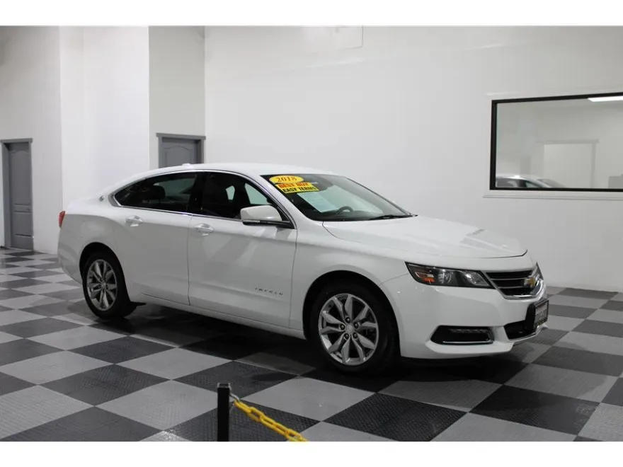 2018 Chevrolet Impala 1LT photo 1