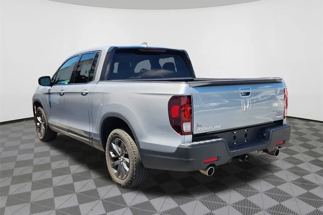 2023 Honda Ridgeline Sport photo 1