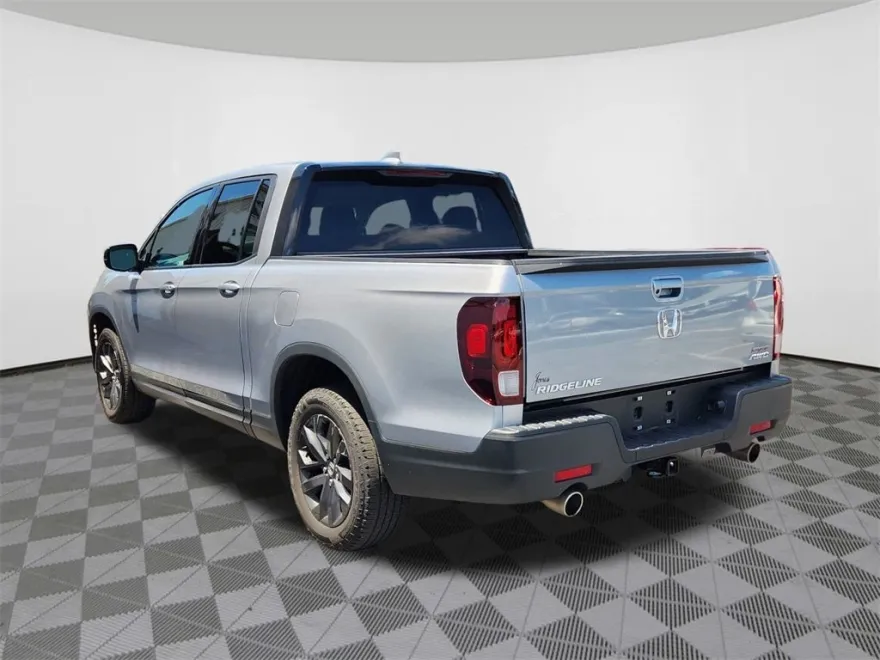 2023 Honda Ridgeline Sport photo 1