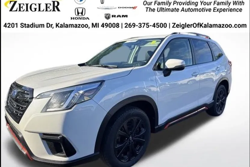 2022 Subaru Forester Sport photo 1