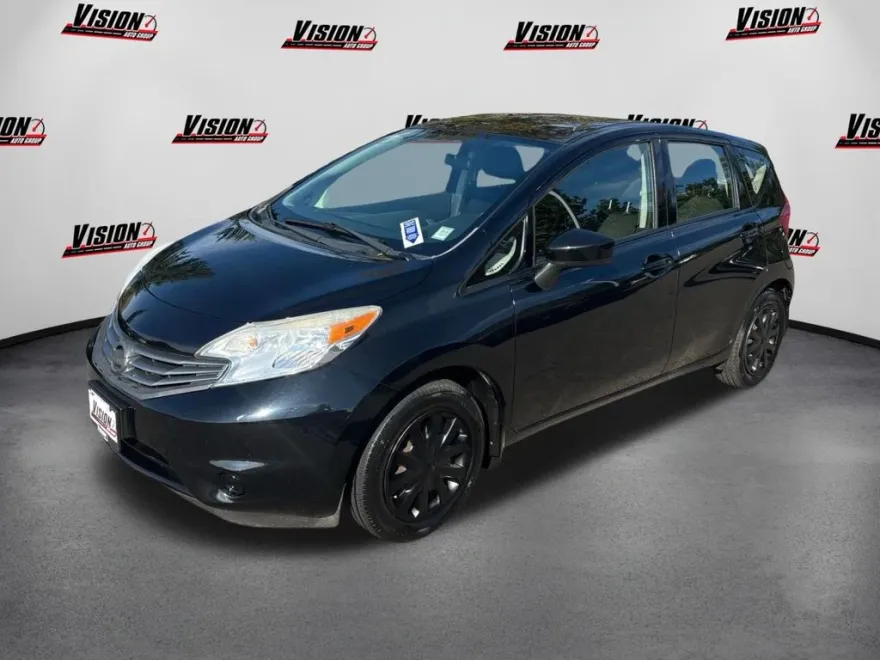 2015 Nissan Versa Note Plus photo 1