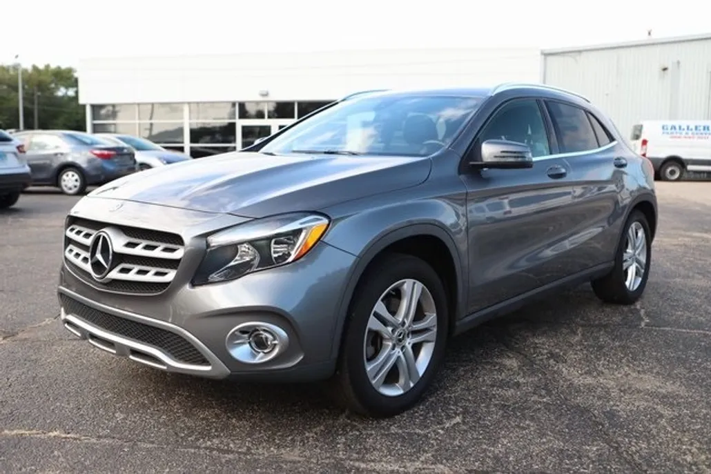 2020 Mercedes Benz GLA 250 4MATIC photo 1