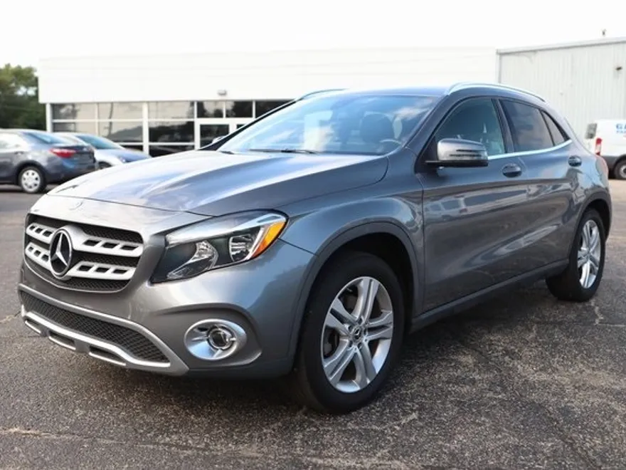 2020 Mercedes Benz GLA 250 4MATIC photo 1