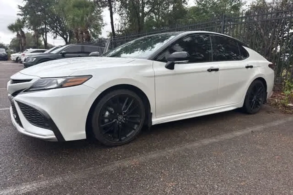2022 Toyota Camry XSE photo 1