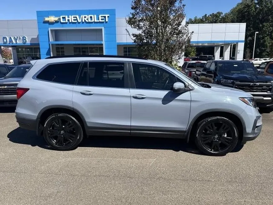 2022 Honda Pilot Special Edition photo 1