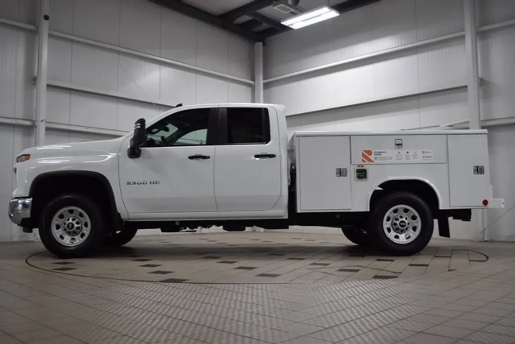 2025 Chevrolet Silverado 3500HD Work Truck photo 1