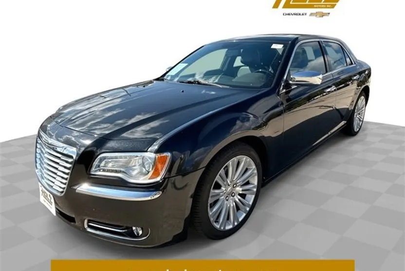 2014 Chrysler 300 photo 1