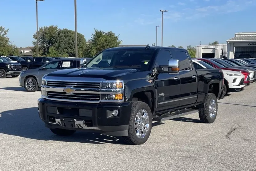 2016 Chevrolet Silverado 2500HD High Country photo 1