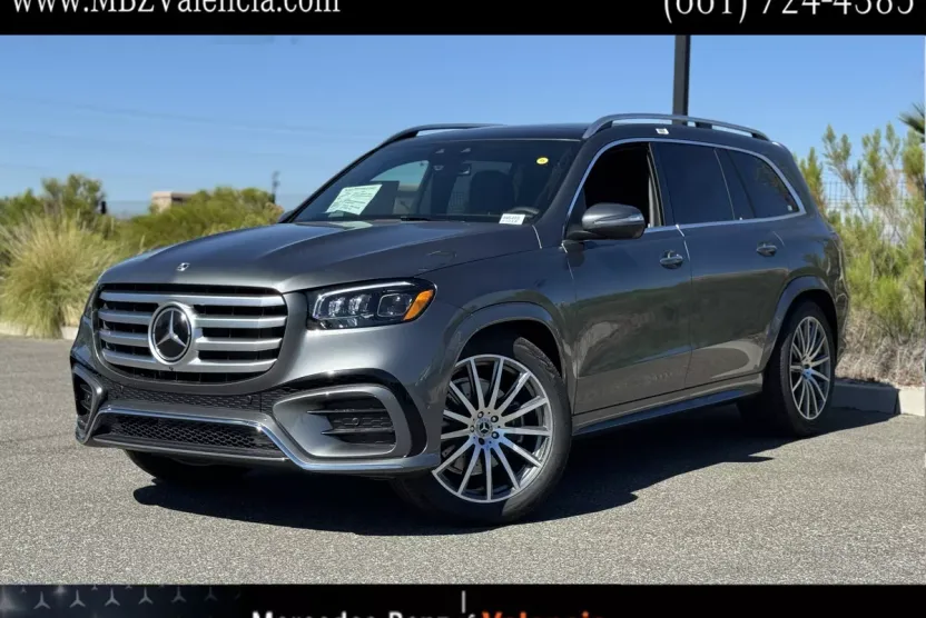 2025 Mercedes Benz GLS 450 4MATIC photo 1