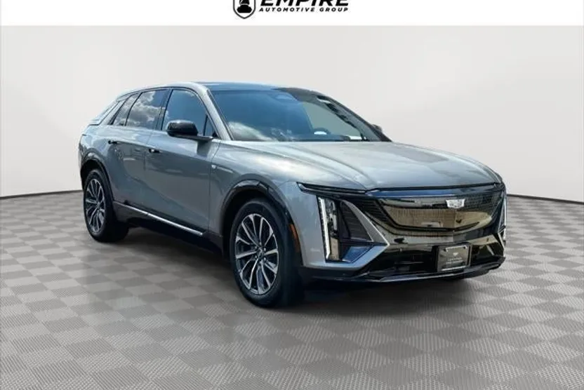 2024 Cadillac Lyriq Sport photo 1
