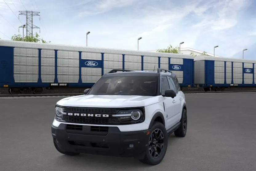 2025 Ford Bronco Sport Outer Banks photo 1