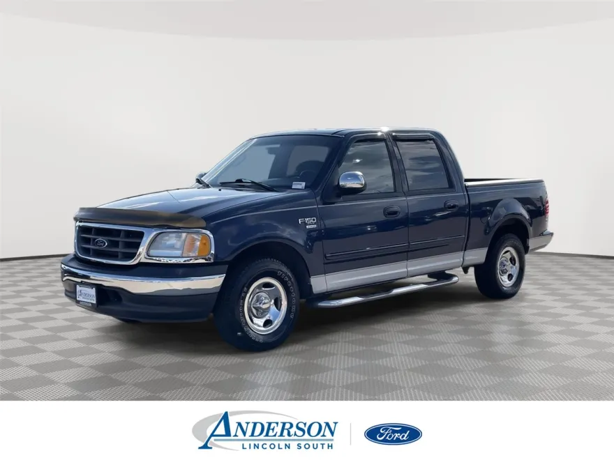 2002 Ford F-150 XLT photo 1