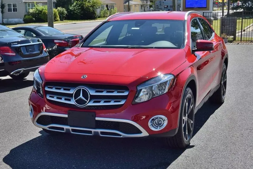 2018 Mercedes Benz GLA 250 4MATIC photo 1