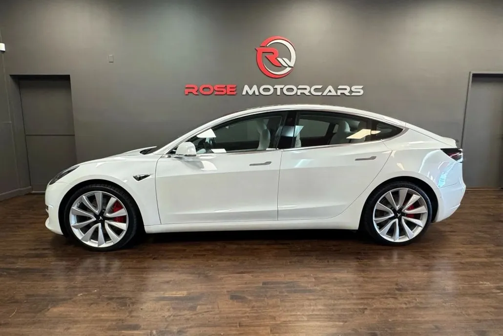 2018 Tesla Model 3 Performance photo 1