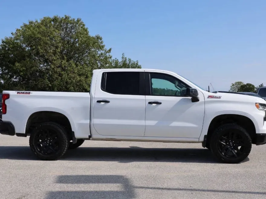 2023 Chevrolet Silverado 1500 LT Trail Boss photo 1