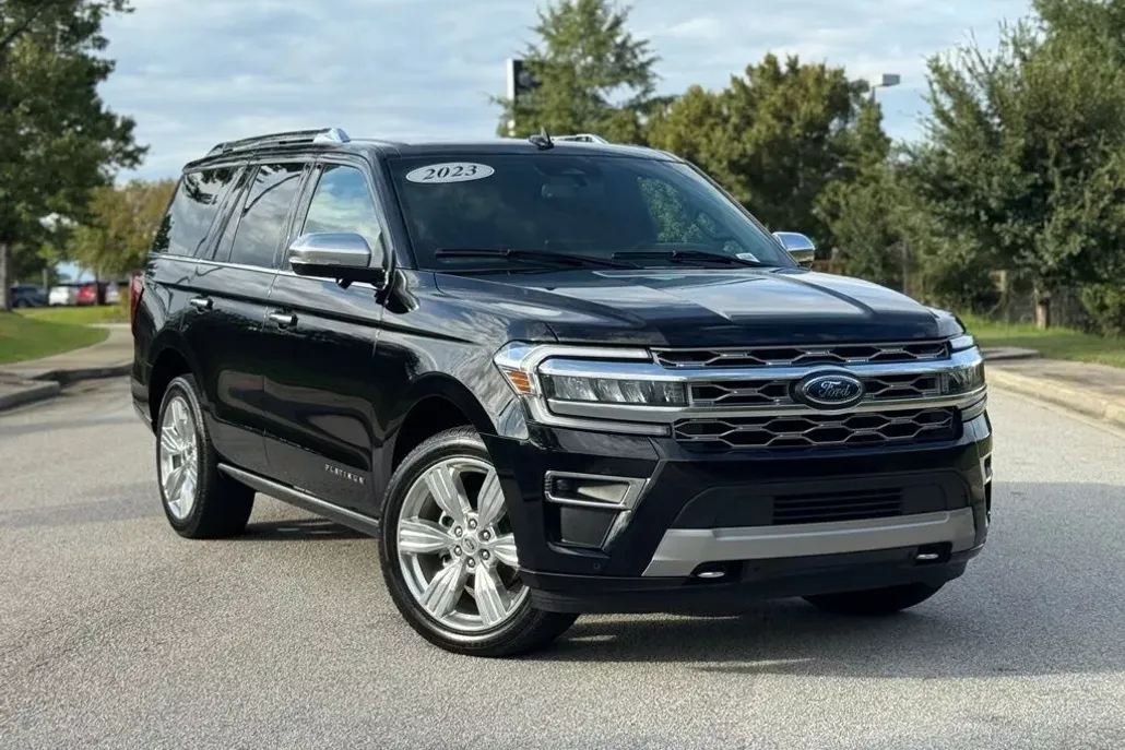 2023 Ford Expedition Platinum photo 1