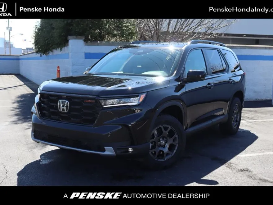 2025 Honda Pilot TrailSport photo 1