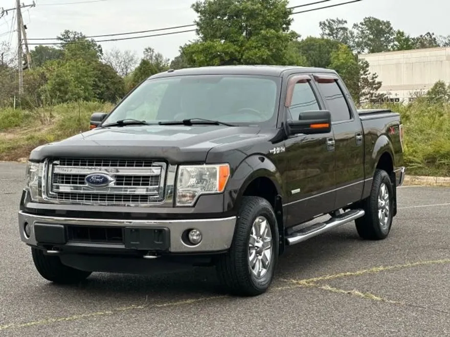 2014 Ford F-150 XLT photo 1