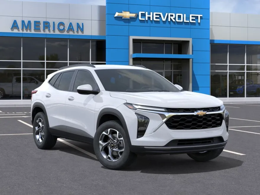 2025 Chevrolet Trax LT photo 1