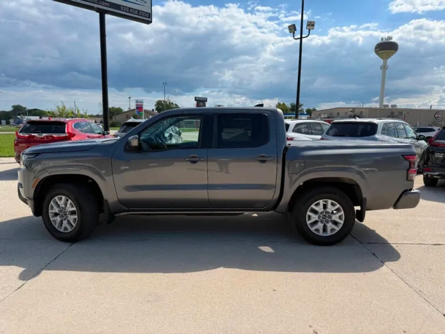 2022 Nissan Frontier SV photo 1
