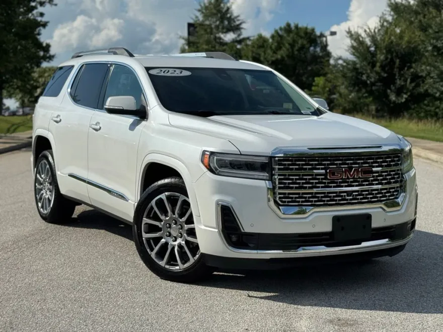 2023 Gmc Acadia Denali photo 1