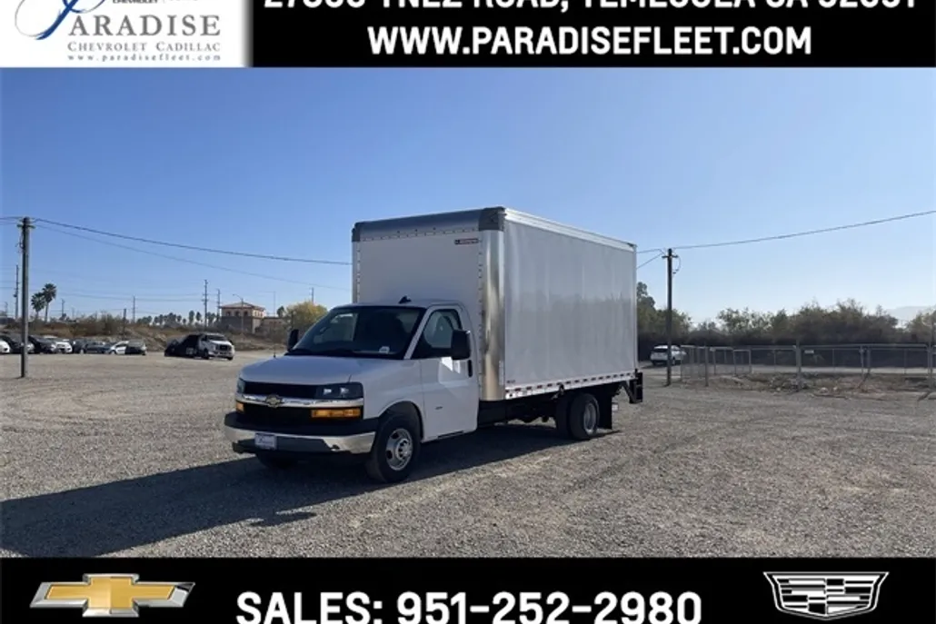 2024 Chevrolet Express 3500 Cutaway photo 1
