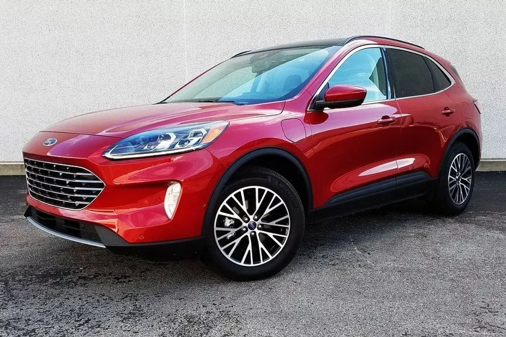 2022 Ford Escape Titanium Hybrid photo 1