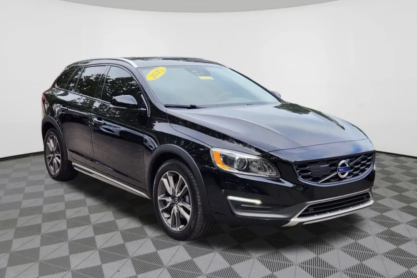 2015 Volvo V60 Cross Country T5 Platinum photo 1