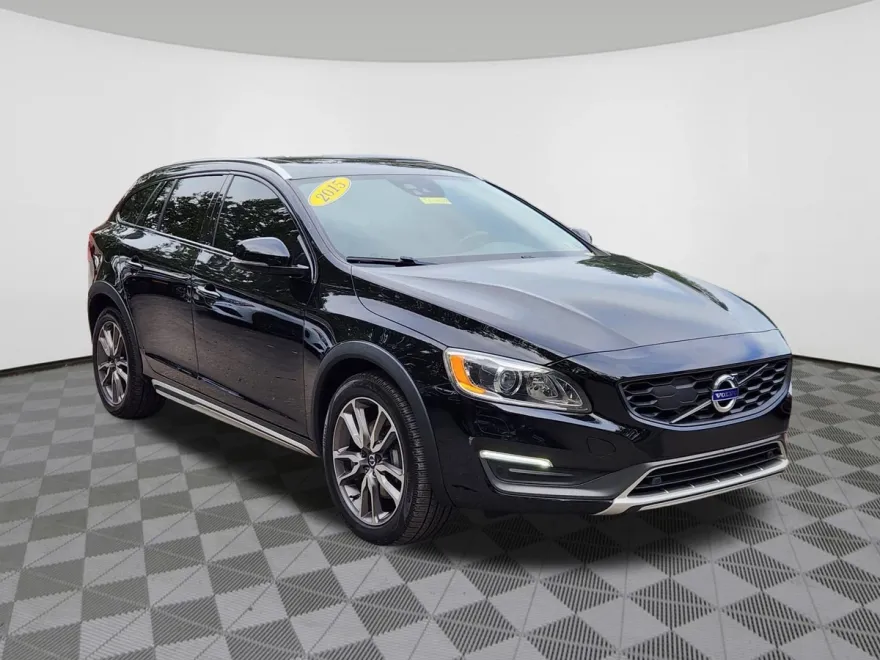 2015 Volvo V60 Cross Country T5 Platinum photo 1