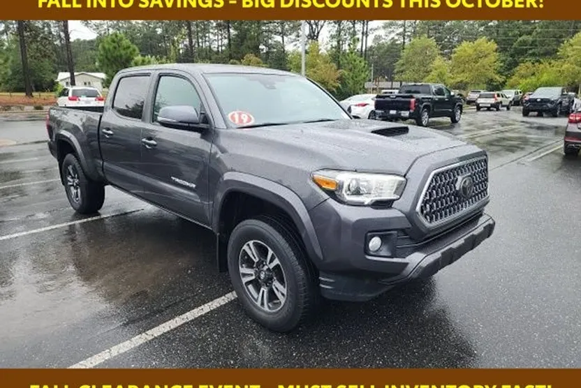 2019 Toyota Tacoma TRD Sport V6 photo 1