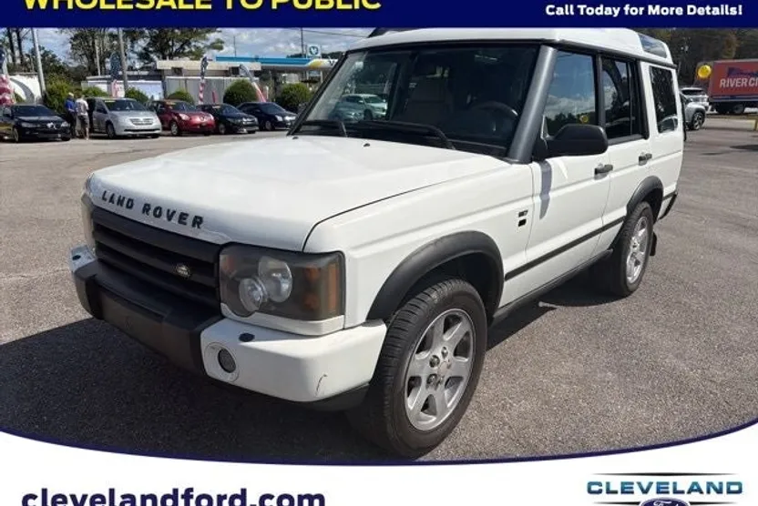 2004 Land Rover Discovery SE photo 1