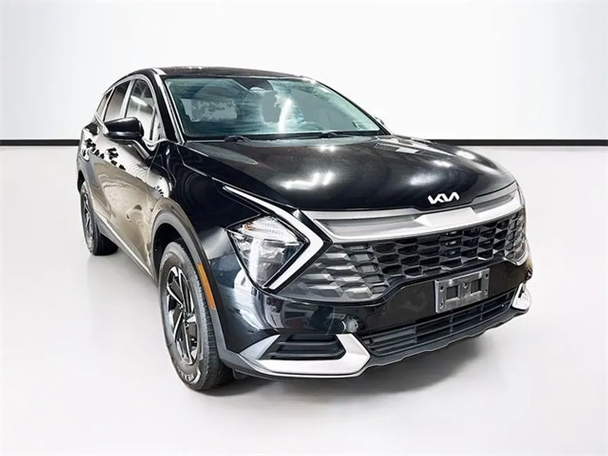 2023 Kia Sportage LX photo 1