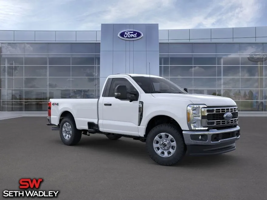 2025 Ford F-350 photo 1