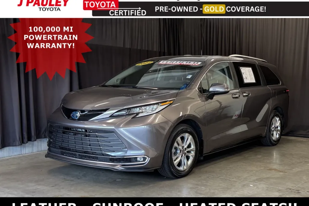 2022 Toyota Sienna Limited photo 1