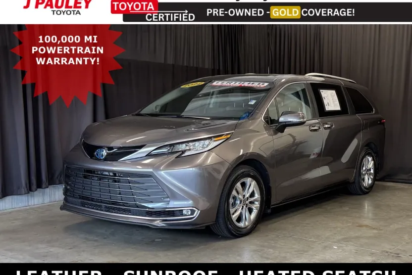2022 Toyota Sienna Limited photo 1