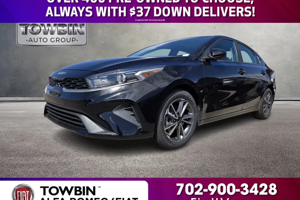 2022 Kia Forte LXS photo 1