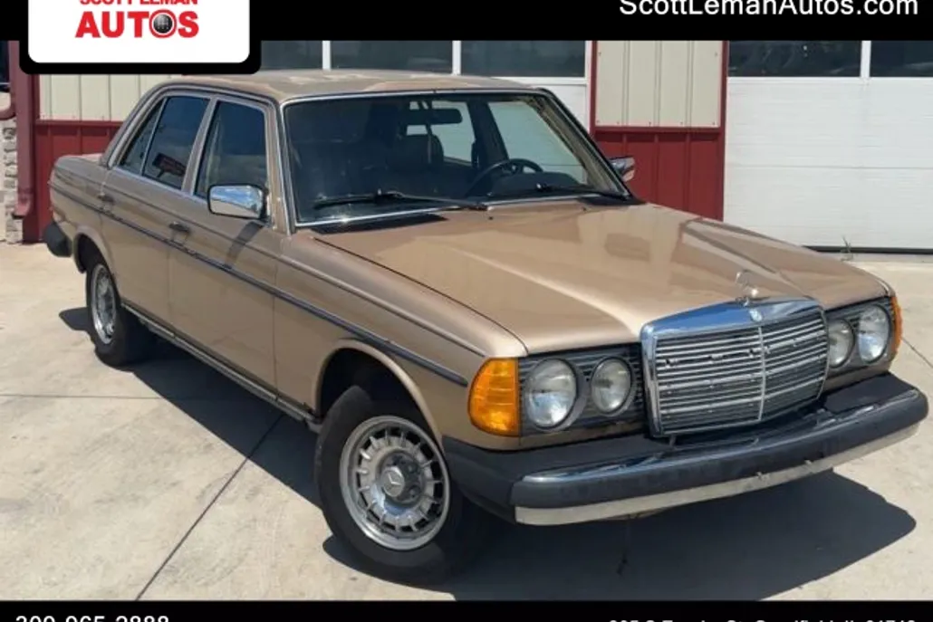 1983 Mercedes Benz 300 photo 1